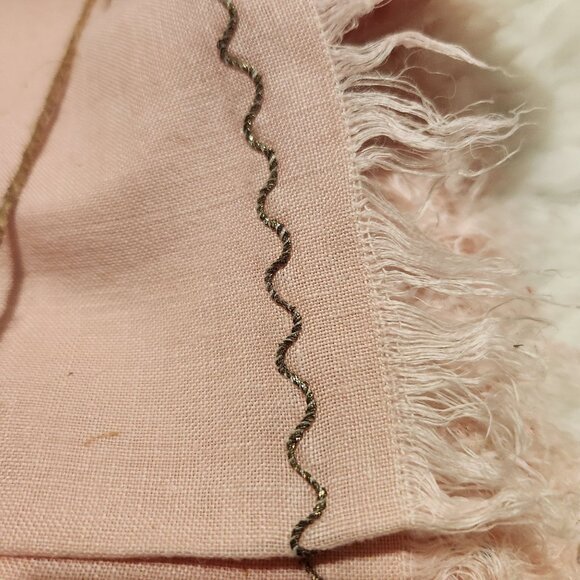Vintage Pink Linen Napkins With Gold Embroidered Trim & Fringe - Set Of 9 - Picture 6 of 8